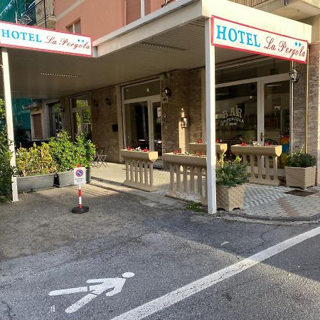 Hotel La Pergola Лоано Экстерьер фото