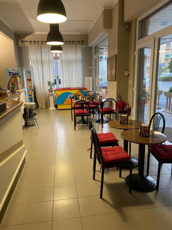 Hotel La Pergola Лоано Экстерьер фото