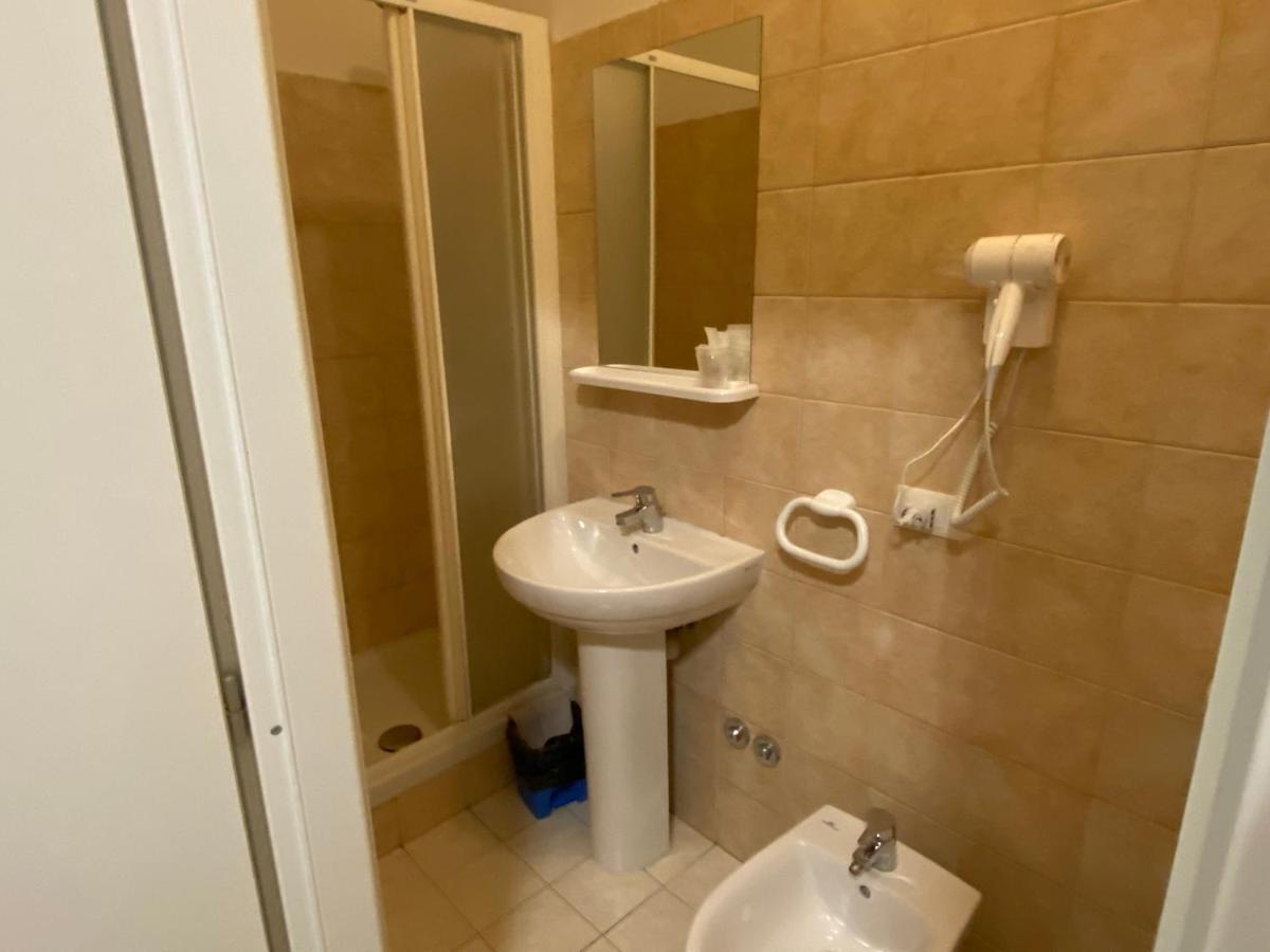 Hotel La Pergola Лоано Экстерьер фото