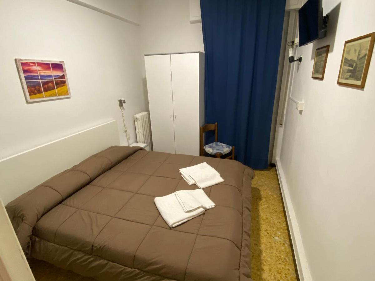 Hotel La Pergola Лоано Экстерьер фото